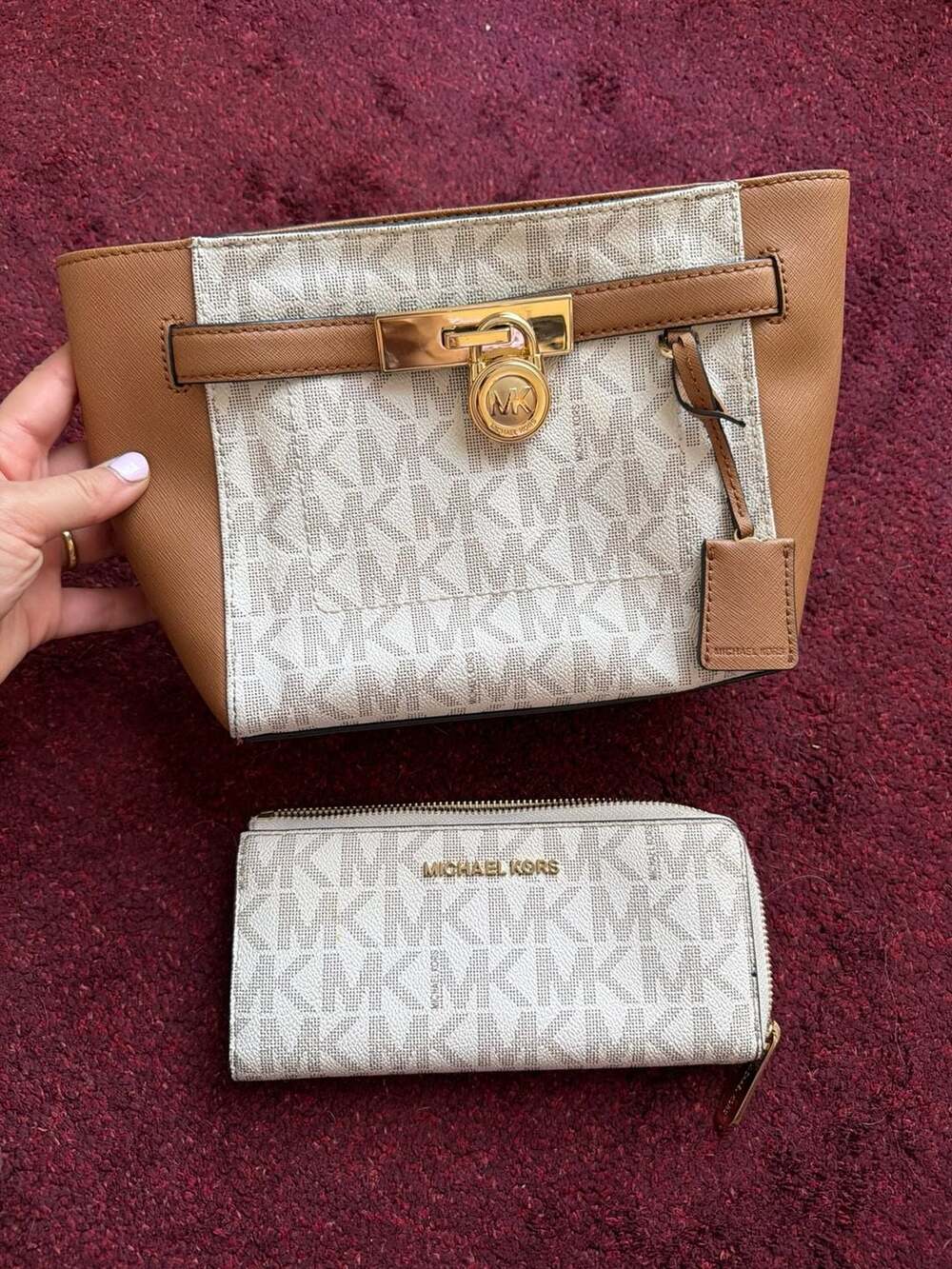 Michael Kors Hamilton Traveler Medium Top Zip Messenger Bag and Wallet Set